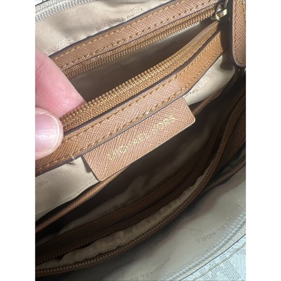 Michael Kors Jet Set Large Snap Pocket Top Zipper Tote No Shoulder Strap - Used - Picture 5 of 9